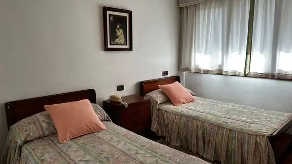 Schlafzimmer von Maisonette zum Verkauf in Vigo  mit Heizung, Parkett und Terrasse
