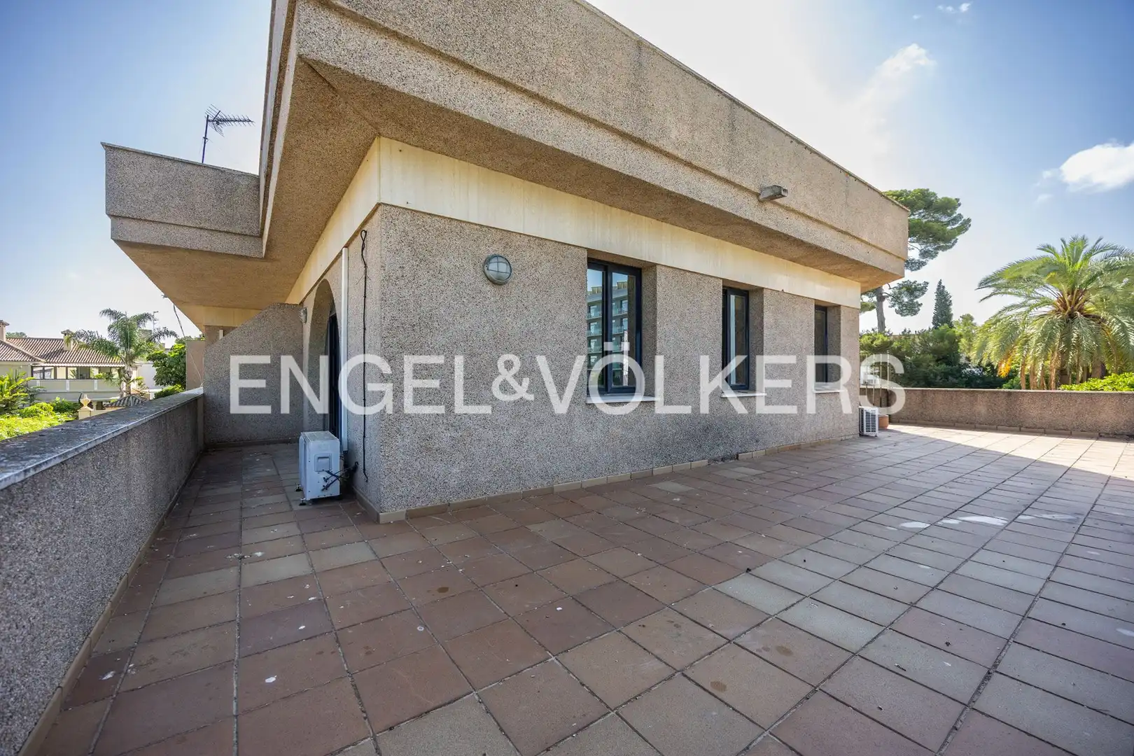 Vista exterior de Casa o xalet en venda en Jerez de la Frontera amb Calefacció