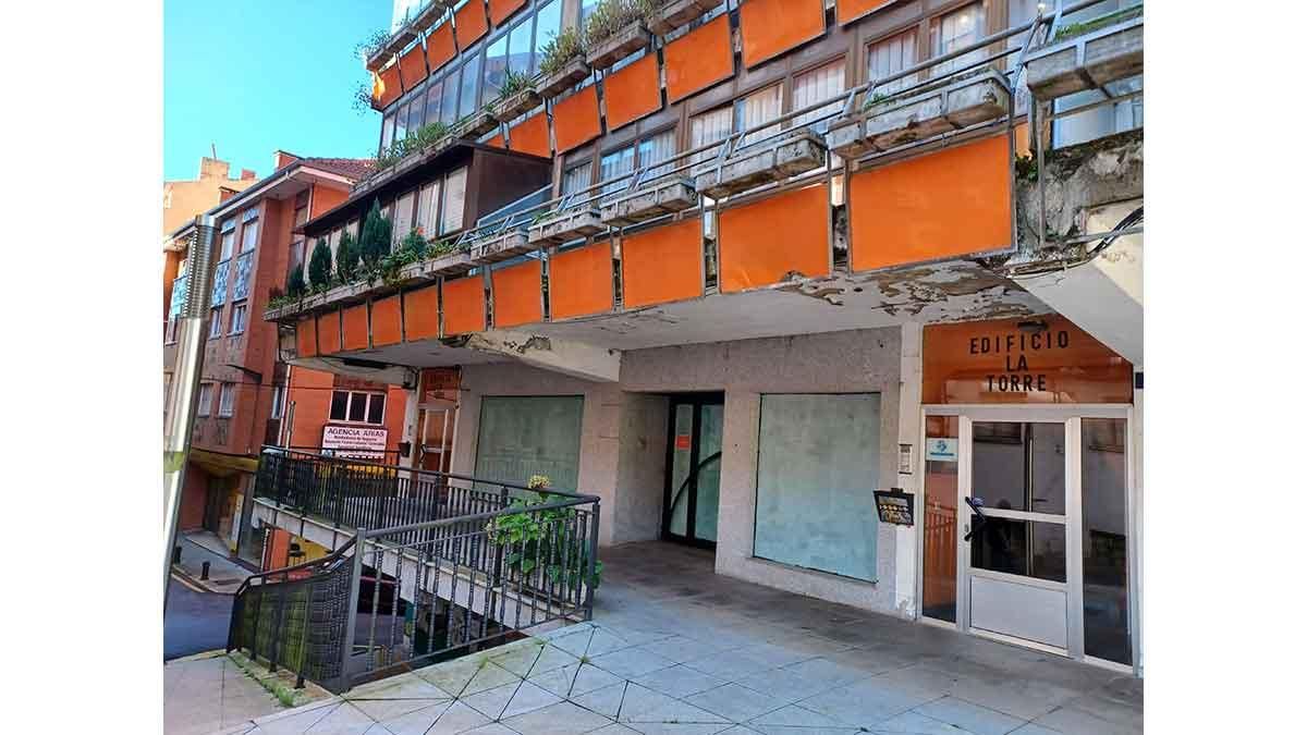 Vista exterior de Local en venda en Tineo
