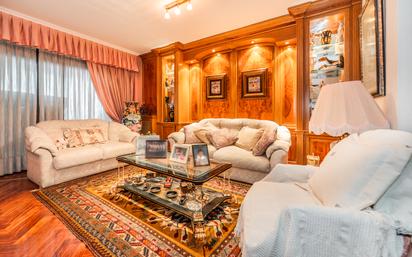 Living room of Flat for sale in  Madrid Capital  with Air Conditioner, Heating and Terrace