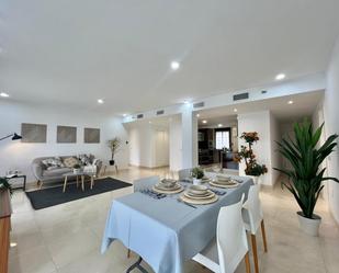 Menjador de Apartament en venda en Benalmádena amb Aire condicionat, Calefacció i Jardí privat