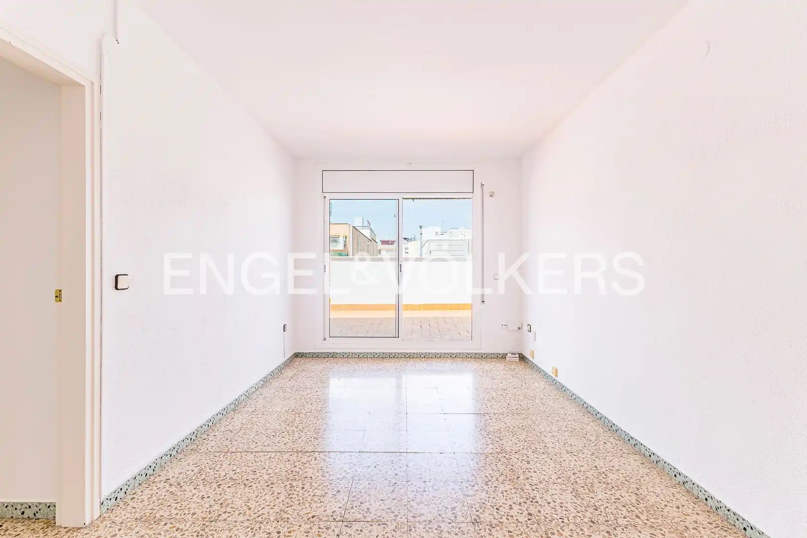 Piso en venta en Sant Boi de Llobregat con Calefacción, Terraza y Balcón
