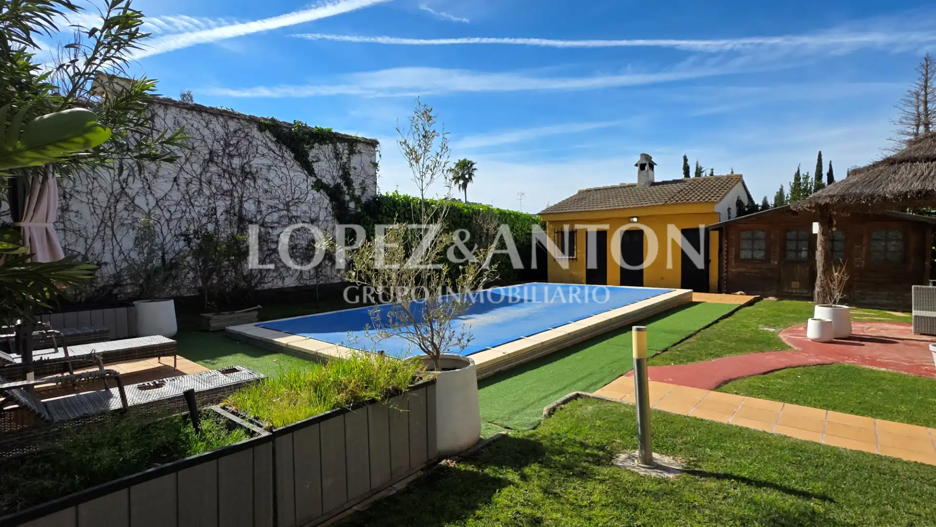 Garden of Houses for sale in L'Eliana  with Air Conditioner, Heating and Private garden