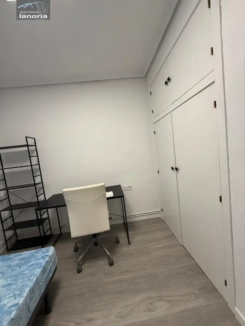 Flat for rent in Ensanche - Franciscanos