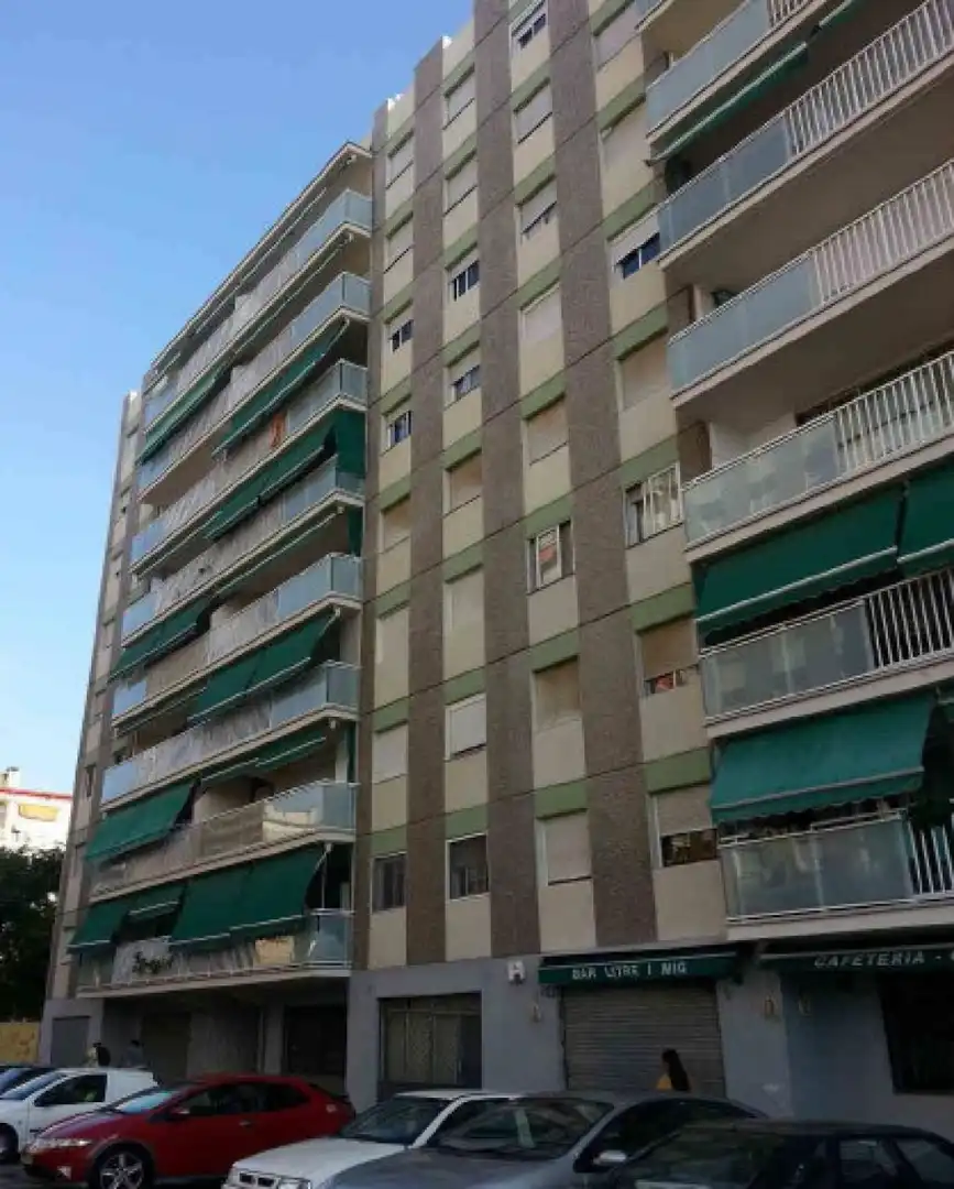 Piso con ascensor en venta en C/ Montseny