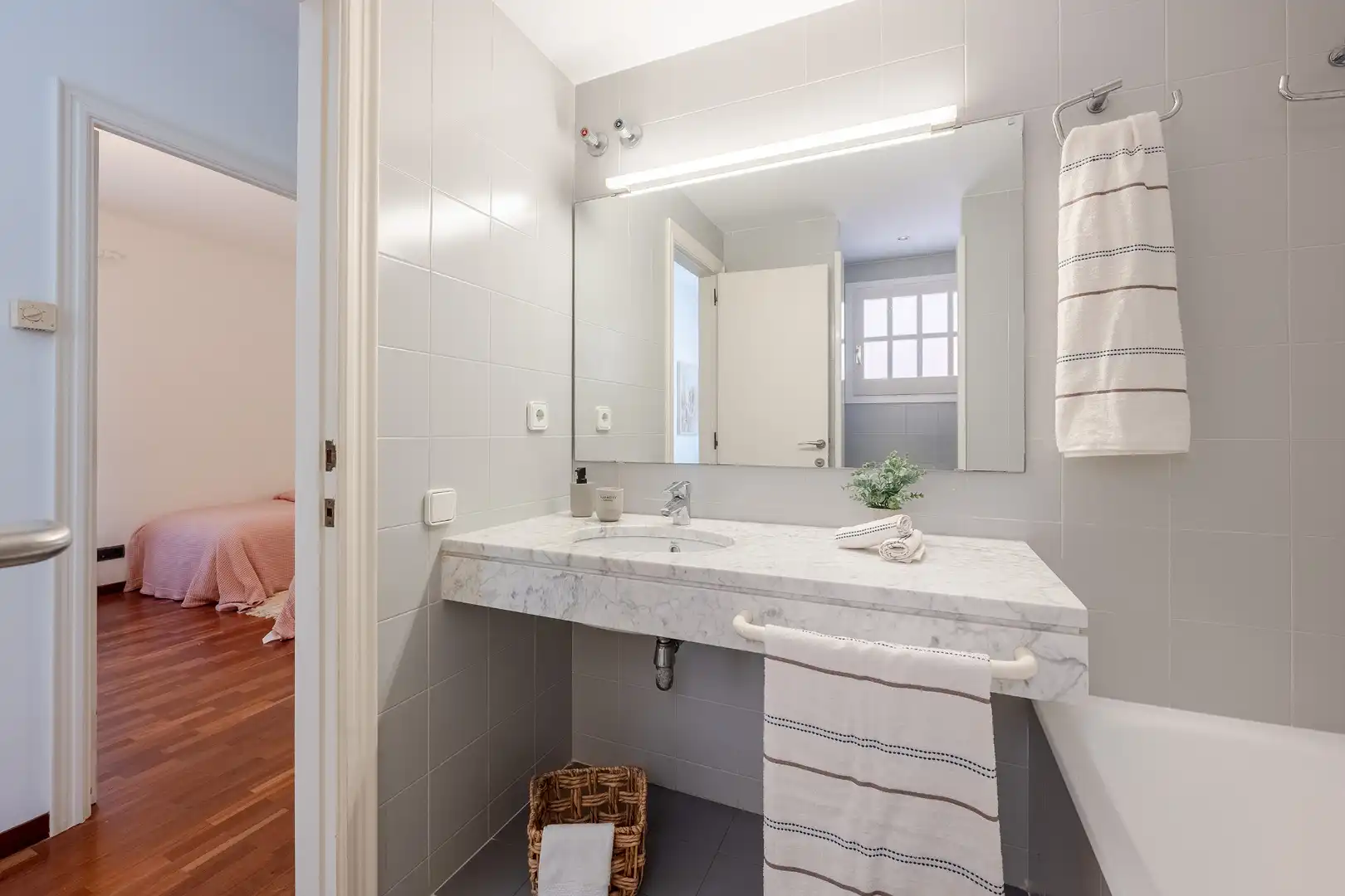 Bathroom of Flat for rent in Sant Andreu de Llavaneres  with Air Conditioner, Heating and Private garden