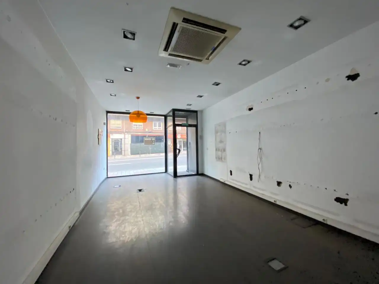 Local comercial en venda a Calle Alcalde Miguel Castaño 11 24005 Leon, imagen 4