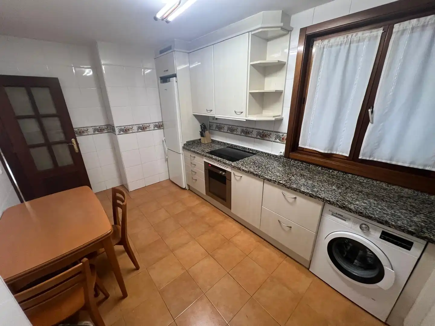 Cocina de Piso en venta en Gijón  con Calefacción, Parquet y Trastero