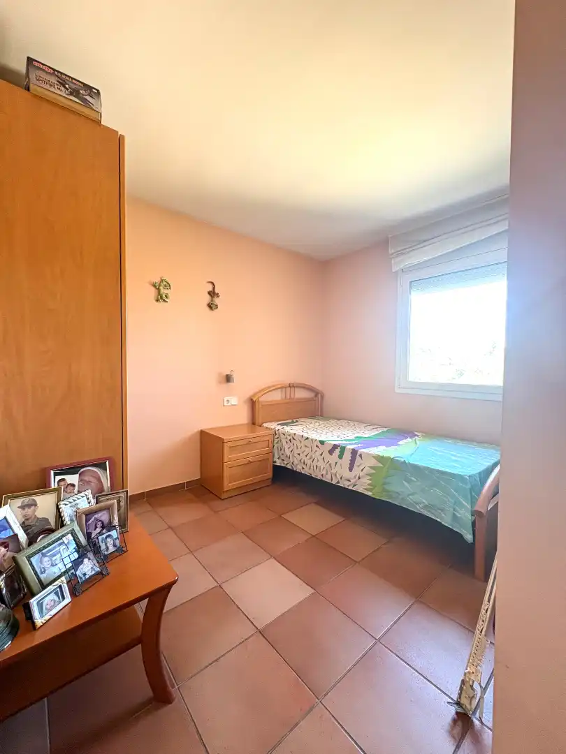 Habitación de Casa o chalet en venta en Rubí con Aire acondicionado, Calefacción y Jardín privado