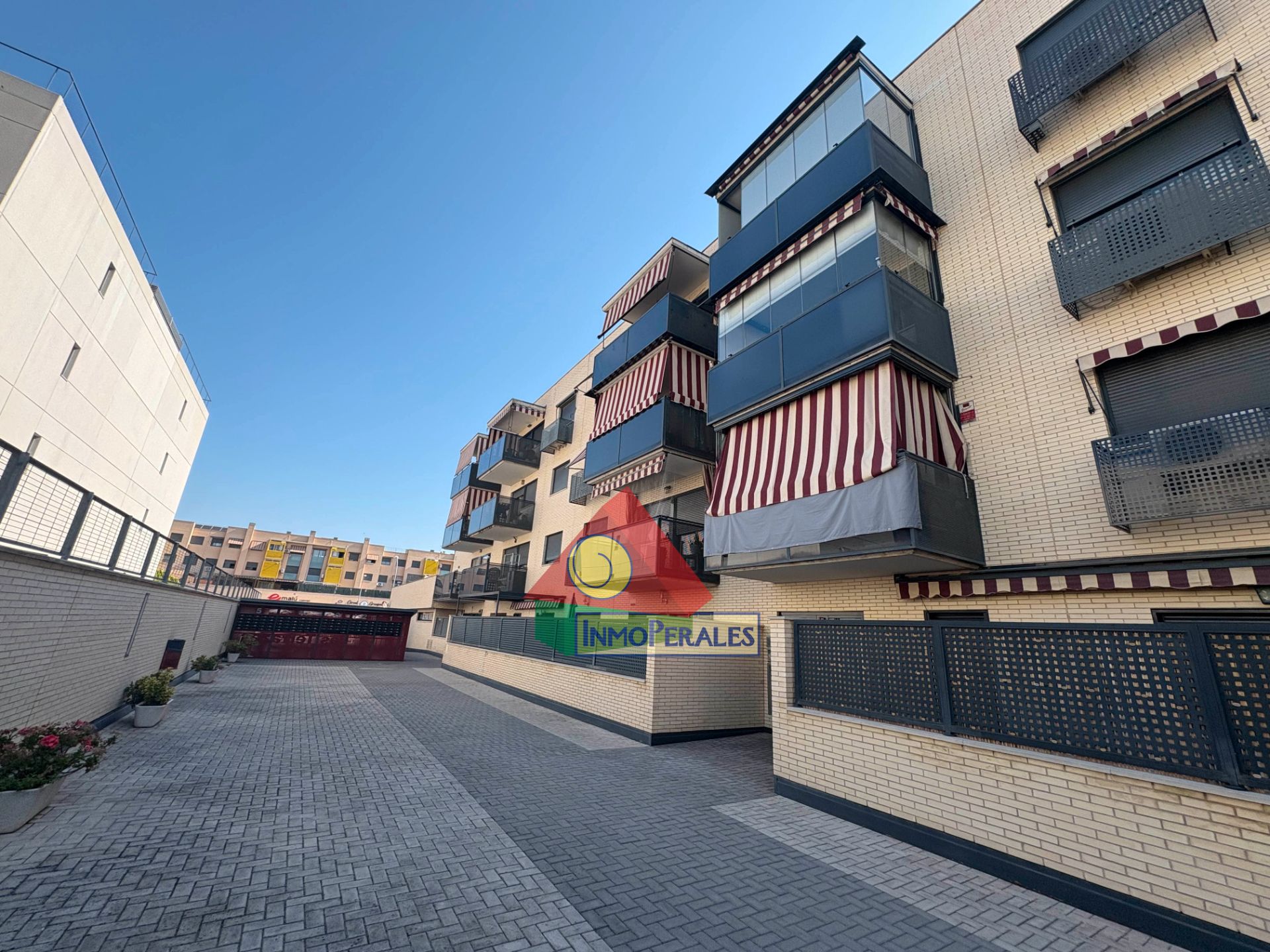 Exterior view of Planta baja for sale in Pinto  with Heating, Terrace and Storage room