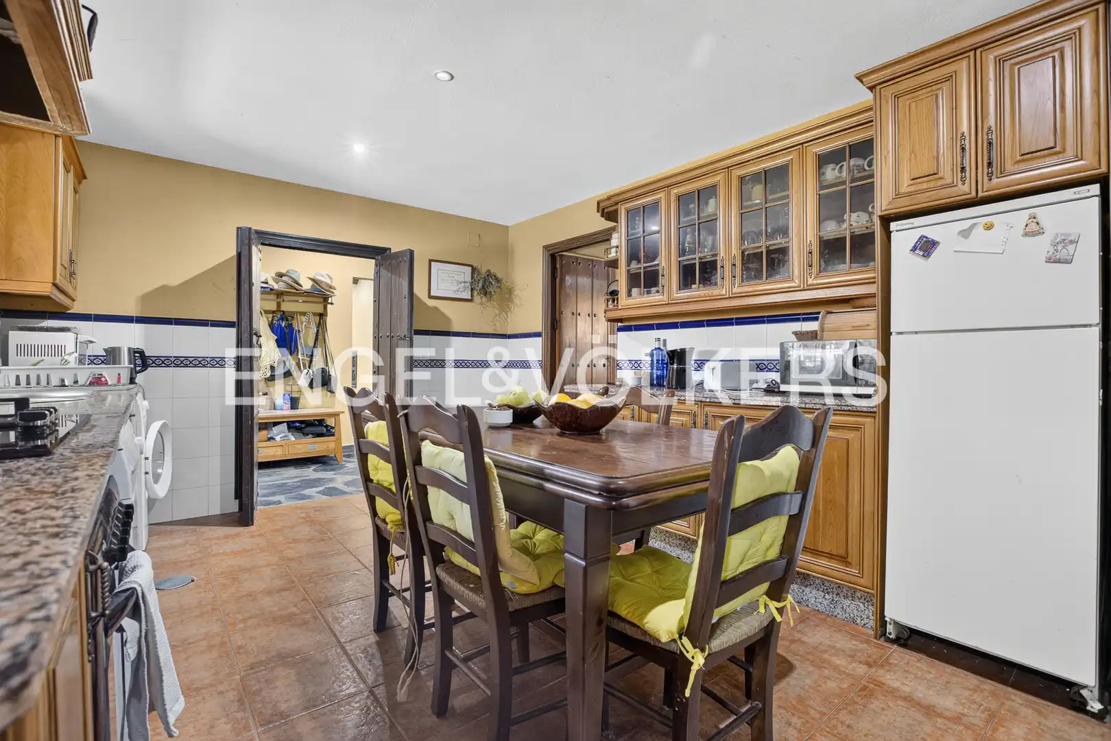 Kitchen of Houses for sale in Aracena, Huelva