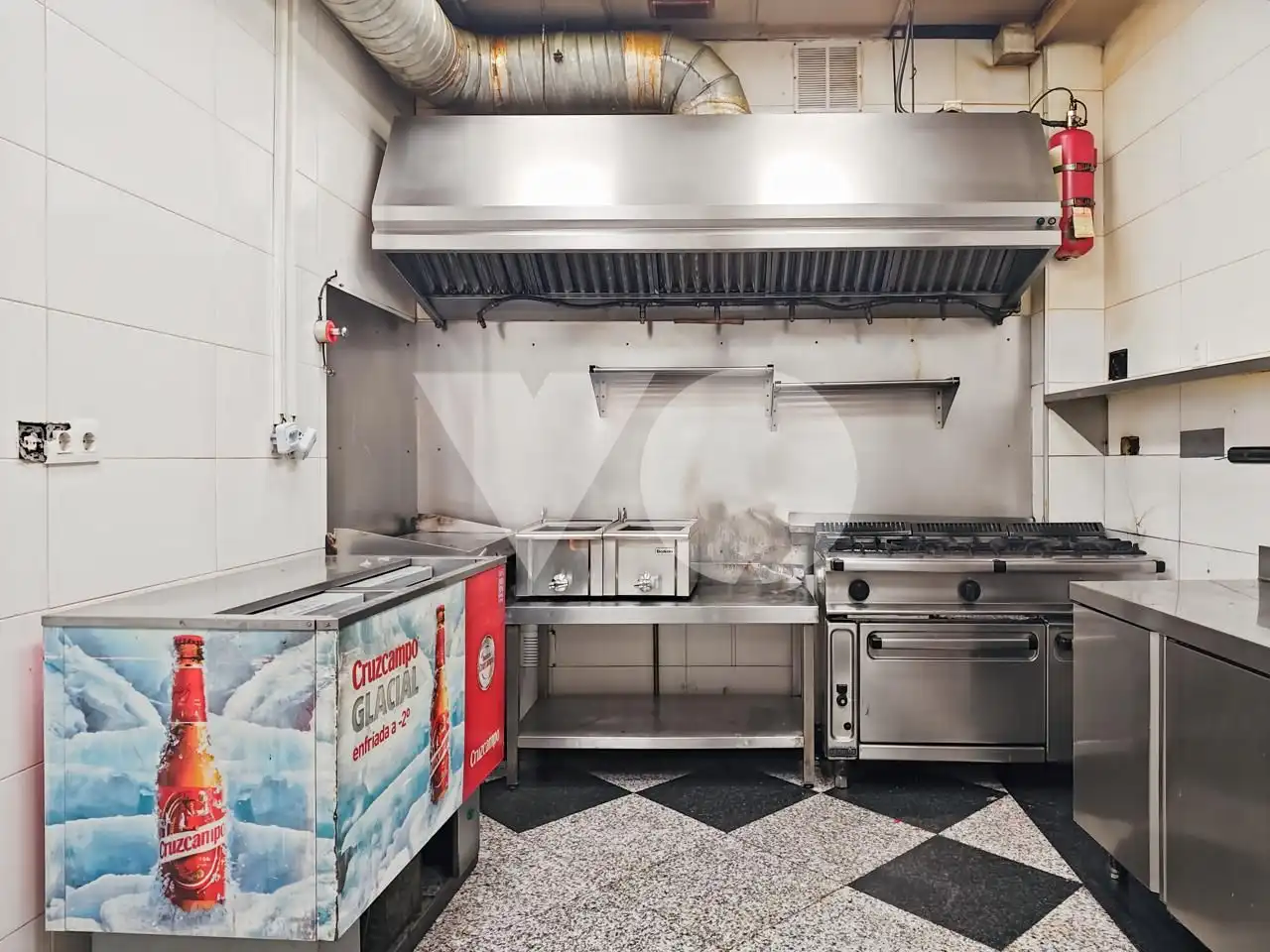 Cuina de Local en venda en Madrid amb Aire condicionat