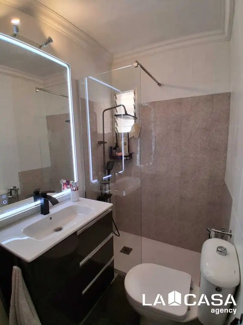 Baño de Piso en venta en Dos Hermanas con Aire acondicionado y Terraza