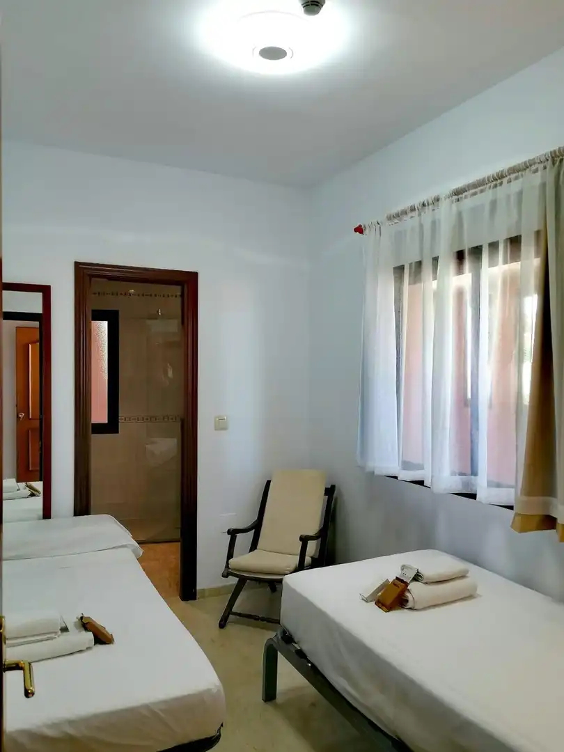 Schlafzimmer von Wohnung zum Verkauf in Manilva mit Klimaanlage, Terrasse und Möbliert