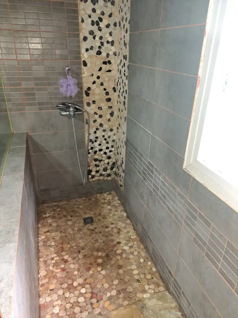 Bany de Finca rústica en venda en Dos Hermanas amb Aire condicionat, Jardí privat i Moblat