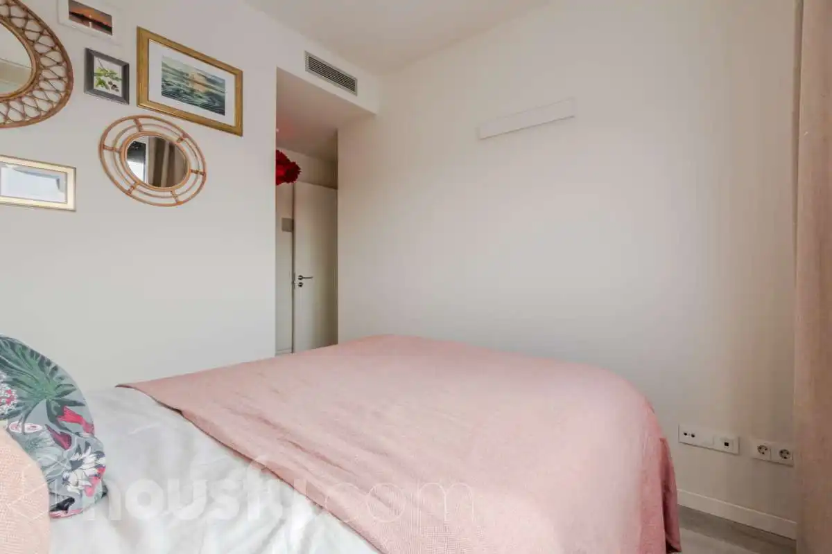 Dormitori de Àtic en venda en Badalona amb Aire condicionat, Calefacció i Parquet