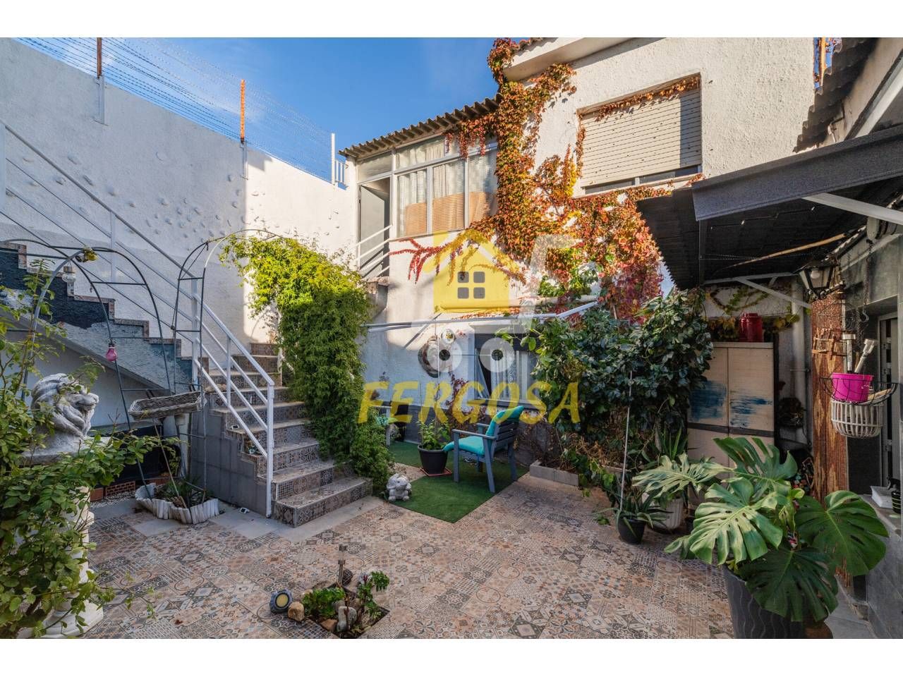 Casa adosada en venda a La Puebla de Montalbán