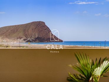 Apartment with balcony for sale in Hernán Cortés