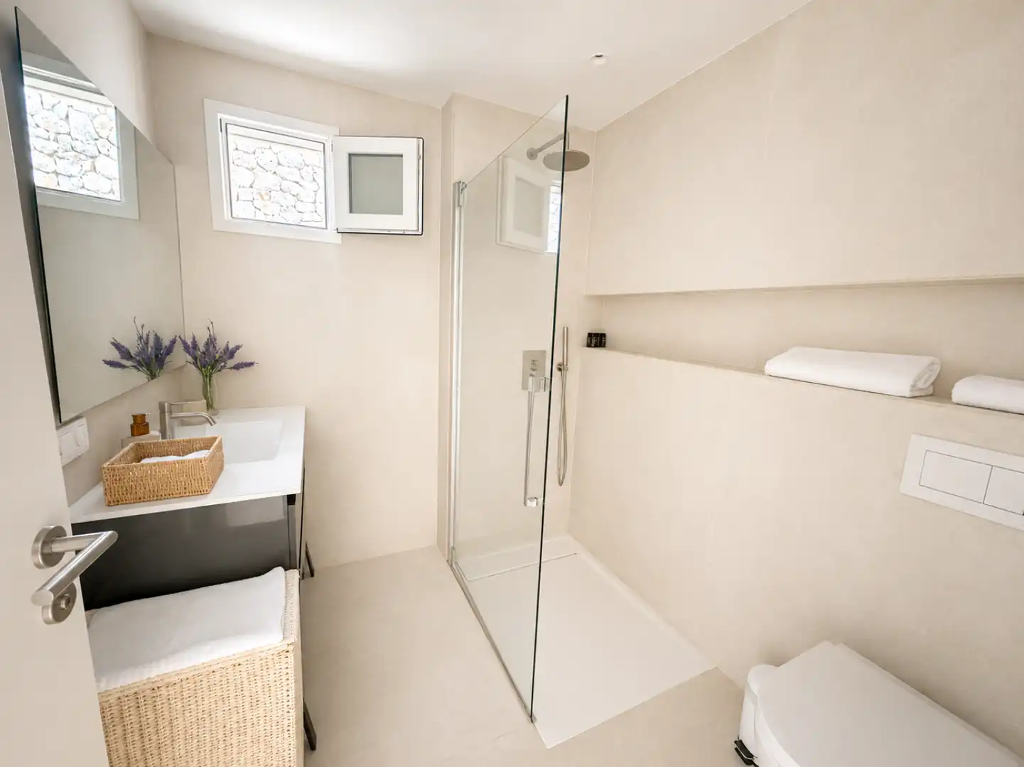 Badezimmer von Wohnung zur Miete in Andratx mit Privatgarten, Terrasse und Schwimmbad