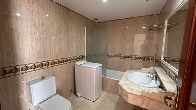 Bathroom of Apartments for sale in Benalmádena  with Air Conditioner, Terrace and Balcony