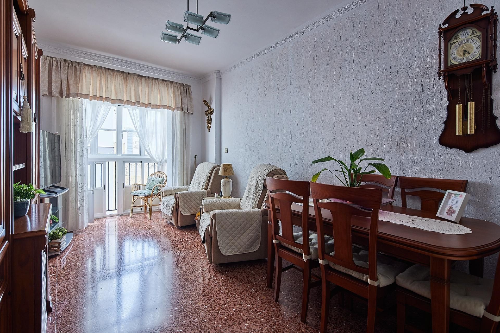 Sala d'estar de Pis en venda en  Cádiz Capital