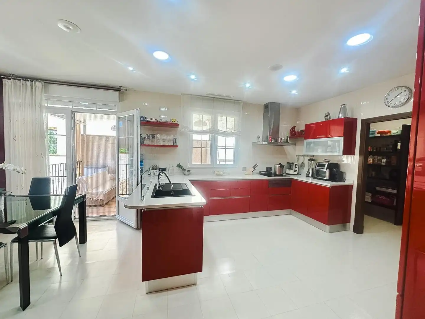 Cuina de Casa o xalet en venda en Ocaña amb Aire condicionat, Jardí privat i Terrassa