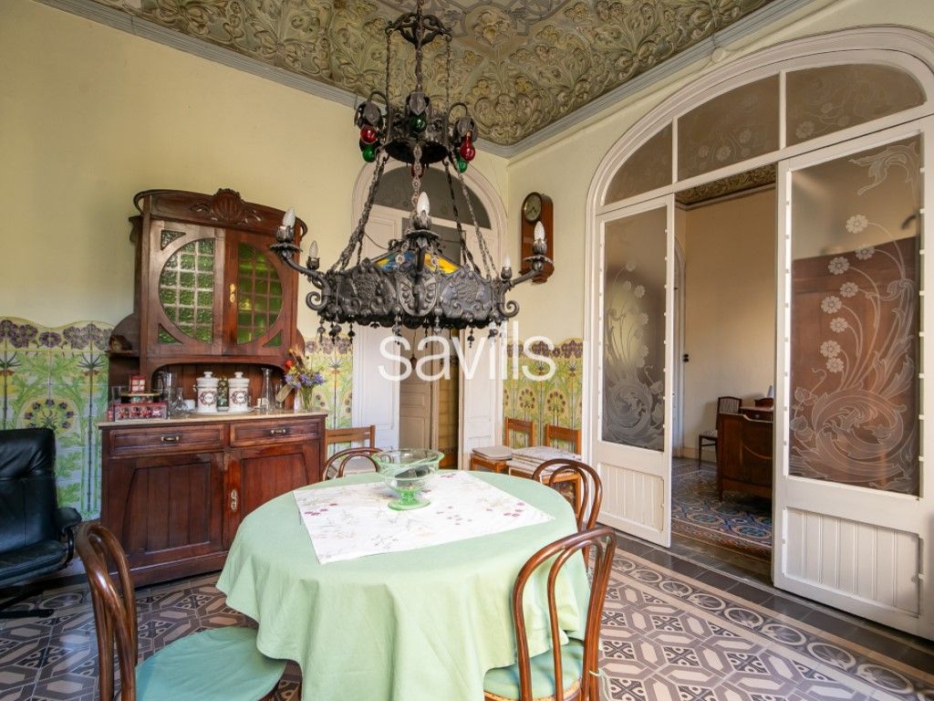 Menjador de Casa o xalet en venda en  Barcelona Capital amb Jardí privat i Balcó