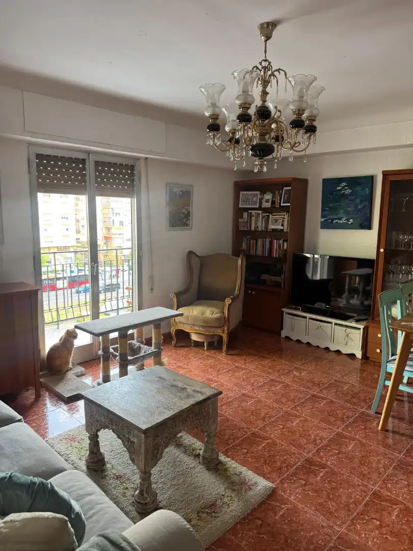 Sala d'estar de Pis en venda en Valencia amb Balcó