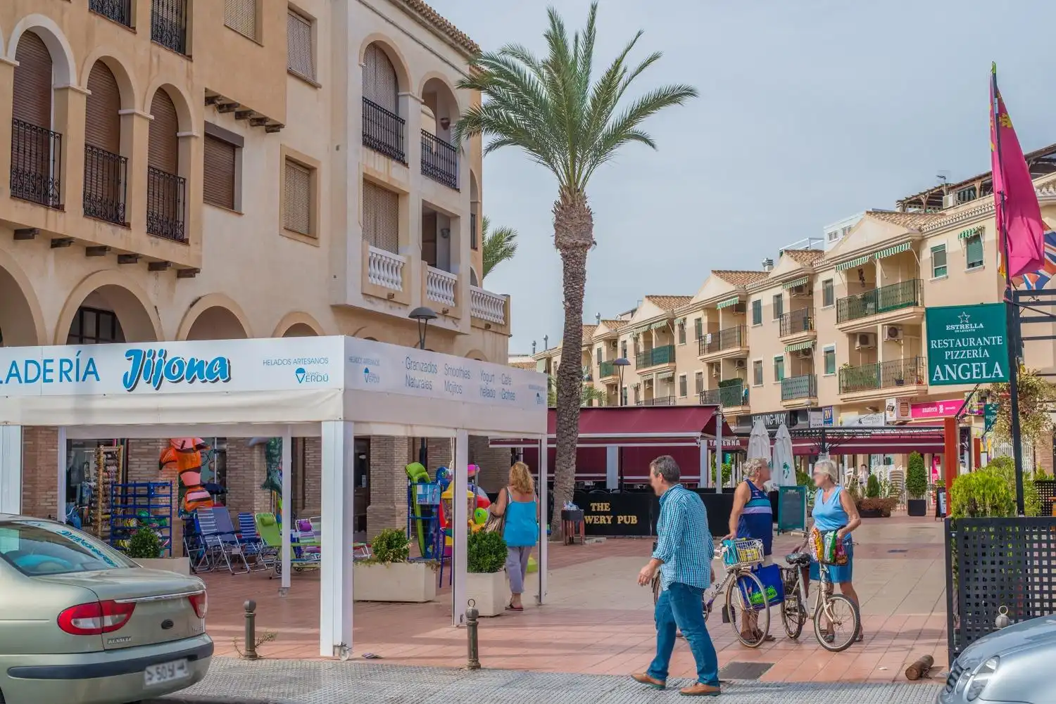 Vista exterior de Dúplex en venta en Los Alcázares con Terraza, Amueblado y Alarma