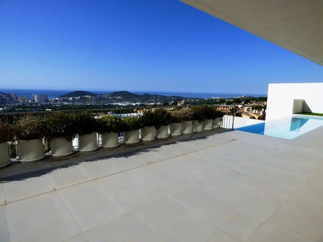 Villa con piscina in vendita a Golf Bahía, imagen 39