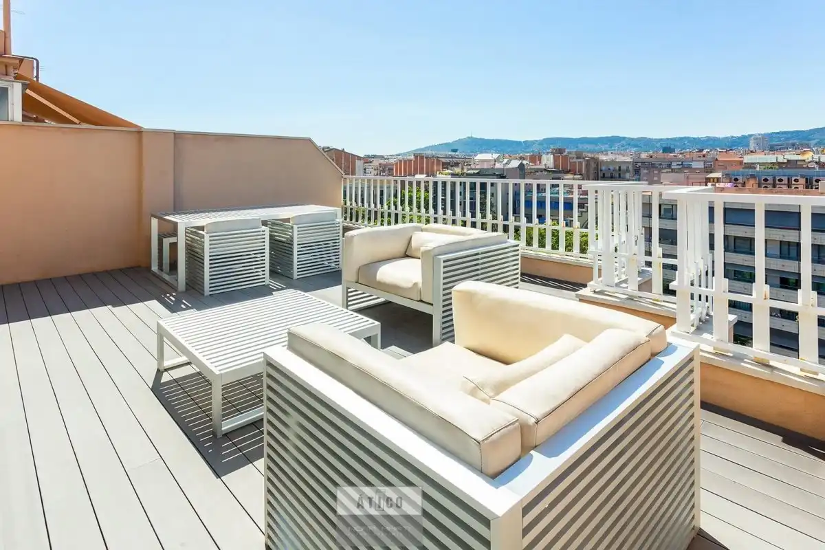 Terrasse von Dachboden zum Verkauf in Barcelona mit Klimaanlage, Heizung und Terrasse