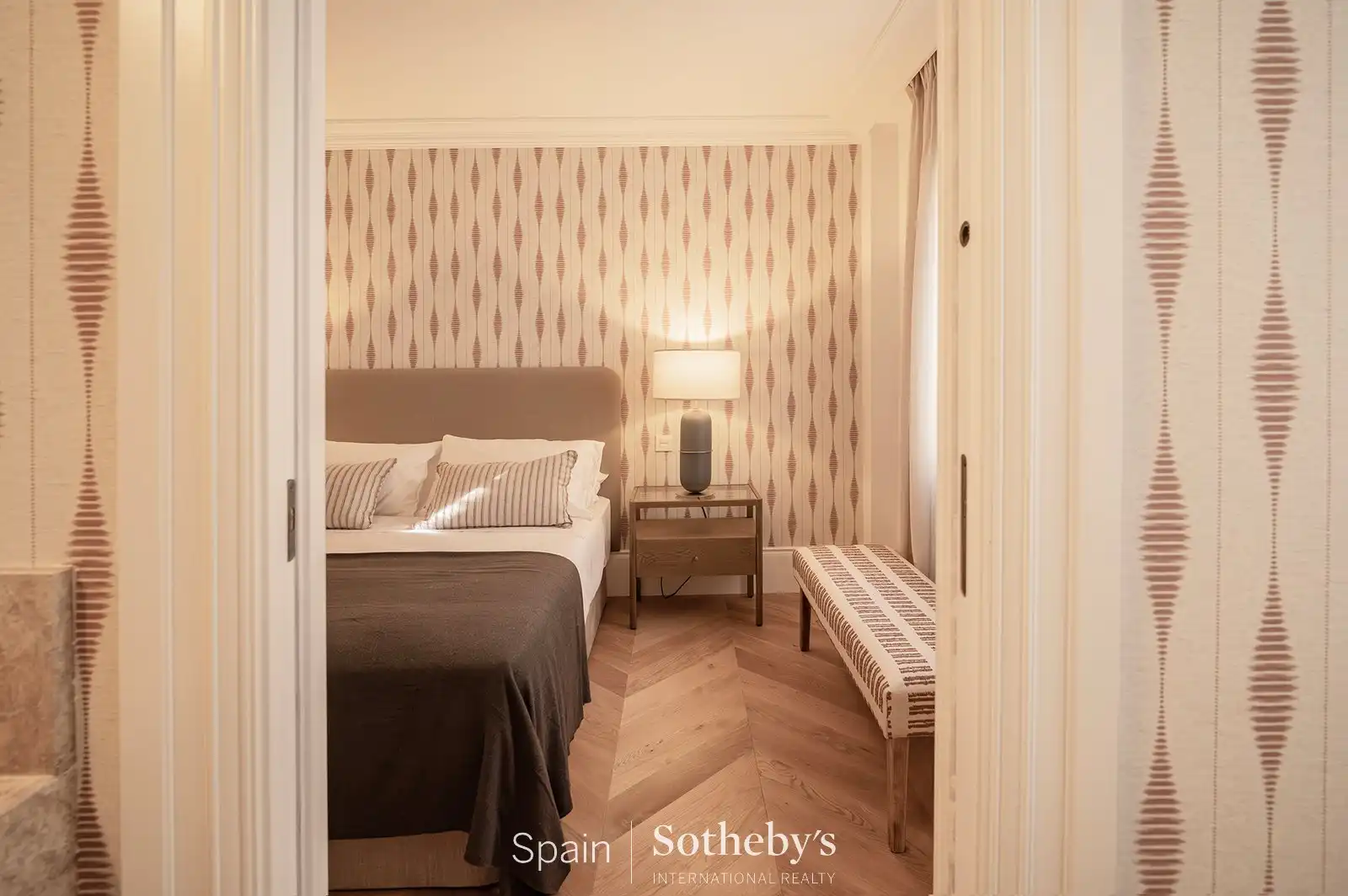 Dormitori de Apartament en venda en Madrid amb Aire condicionat, Calefacció i Terrassa