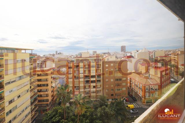 Piso en Venta en Campoamor