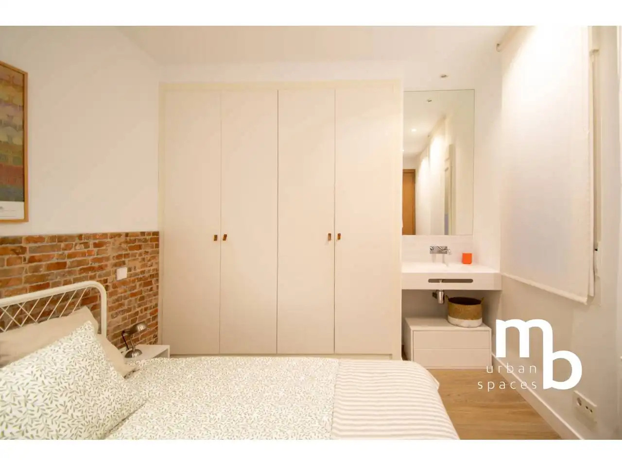 Habitación de Apartamento de alquiler en Madrid con Aire acondicionado, Calefacción y Amueblado