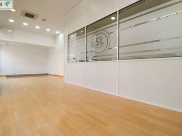 Locale commerciale in vendita a Centre