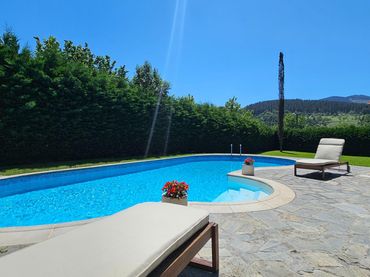 House with pool for sale in Calle Estarta Kalea
