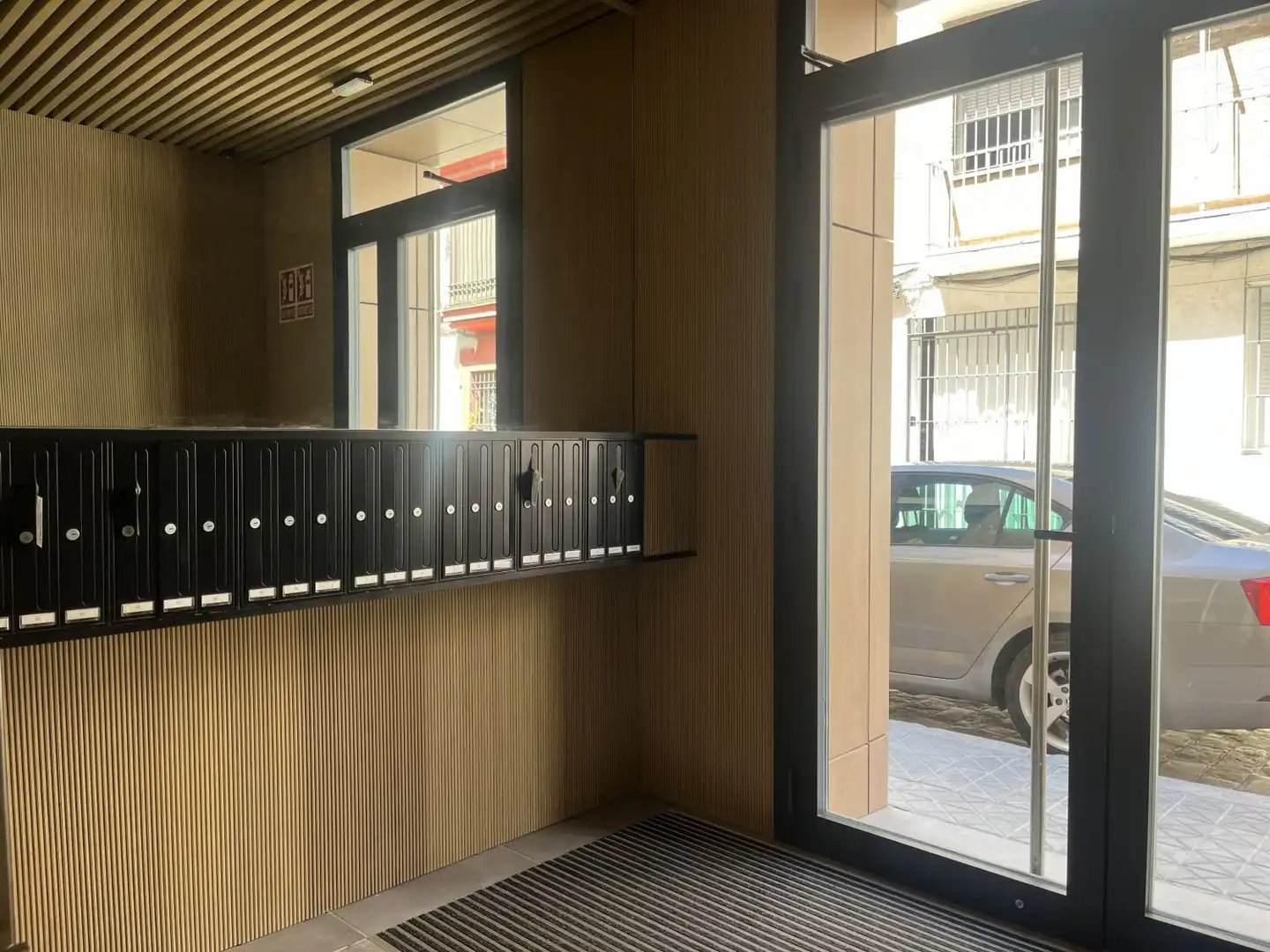 Flat for rent in Sevilla  with Air Conditioner, Heating and Storage room