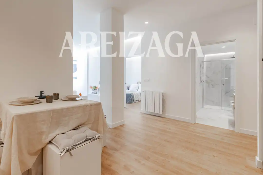 Bedroom of Flat for sale in Donostia - San Sebastián   with Heating, Terrace and Balcony