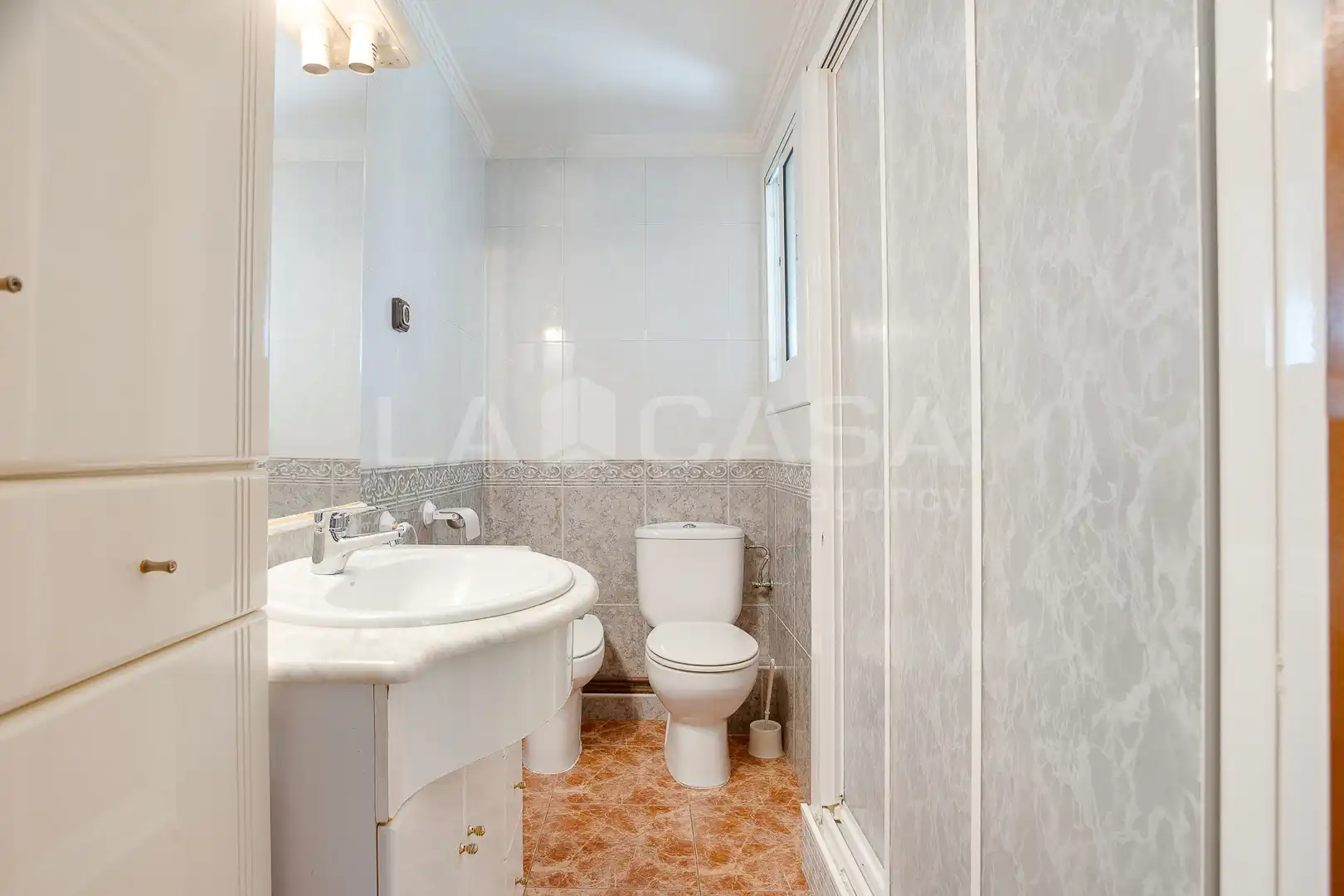 Bathroom of Flat for sale in Sant Martí