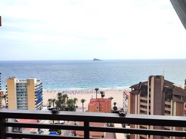 Flat with pool for sale in Calle Santander 7