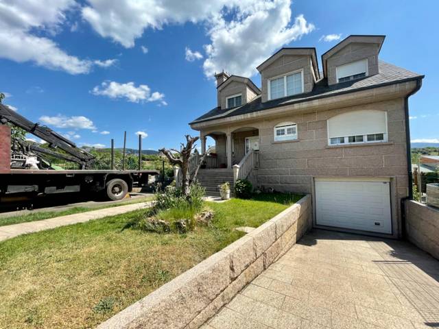 Casa-chalet en Venta en  REAL CP, 12 en Urbanización Patricia - Campo