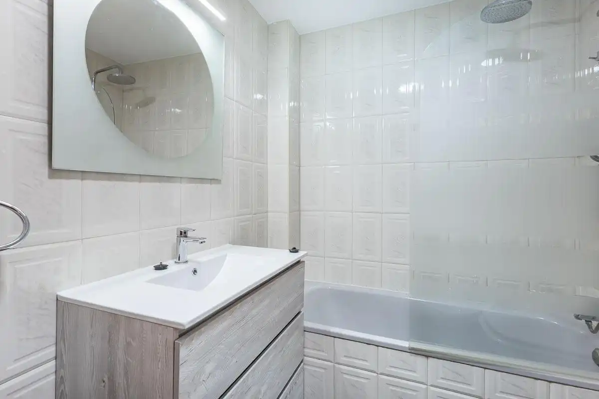 Bathroom of Flat for rent in Granada  with Balcony and Community pool