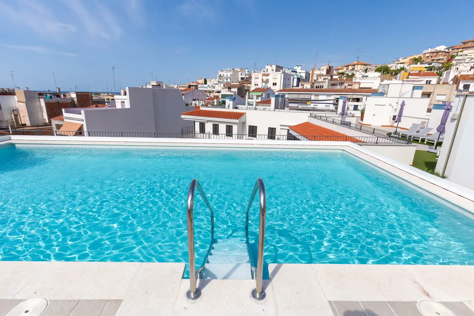 Swimming pool of Flat for sale in Sant Pol de Mar  with Air Conditioner, Heating and Terrace
