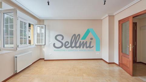 Foto 4 de Pis en venda a Prudencio Fernández Pelló, Salas, Asturias