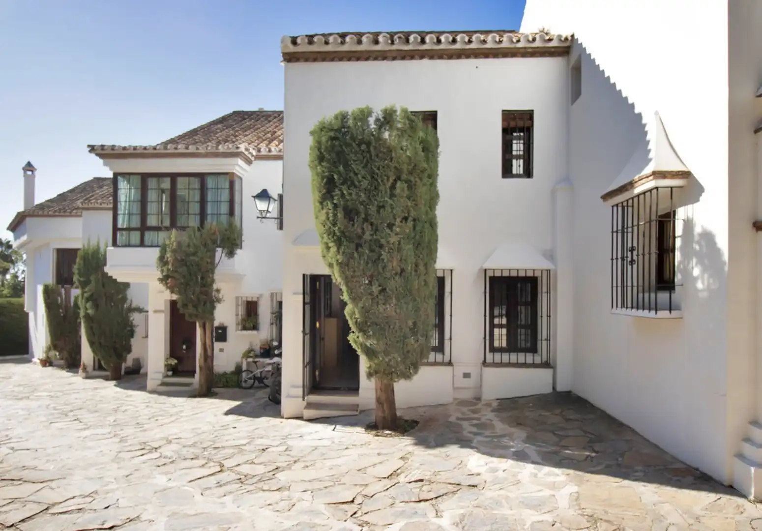 Vista exterior de Casa adosada en venta en Marbella con Aire acondicionado, Jardín privado y Terraza