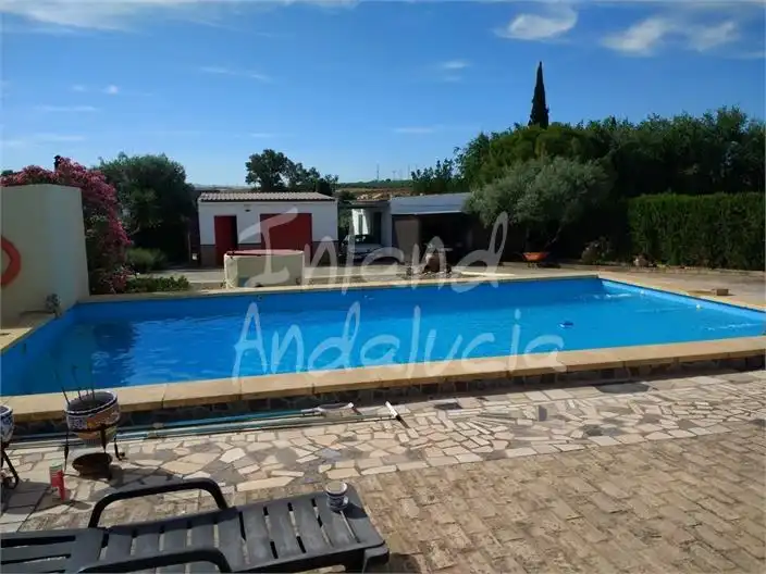 Maison avec piscine à vendre à Marchena, imagen 3