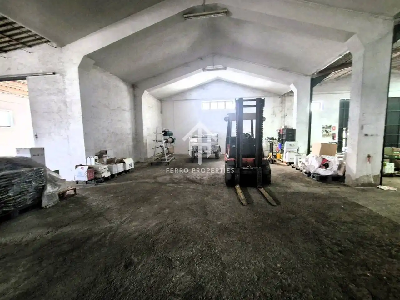 Industrial buildings for sale in Moraleda de Zafayona