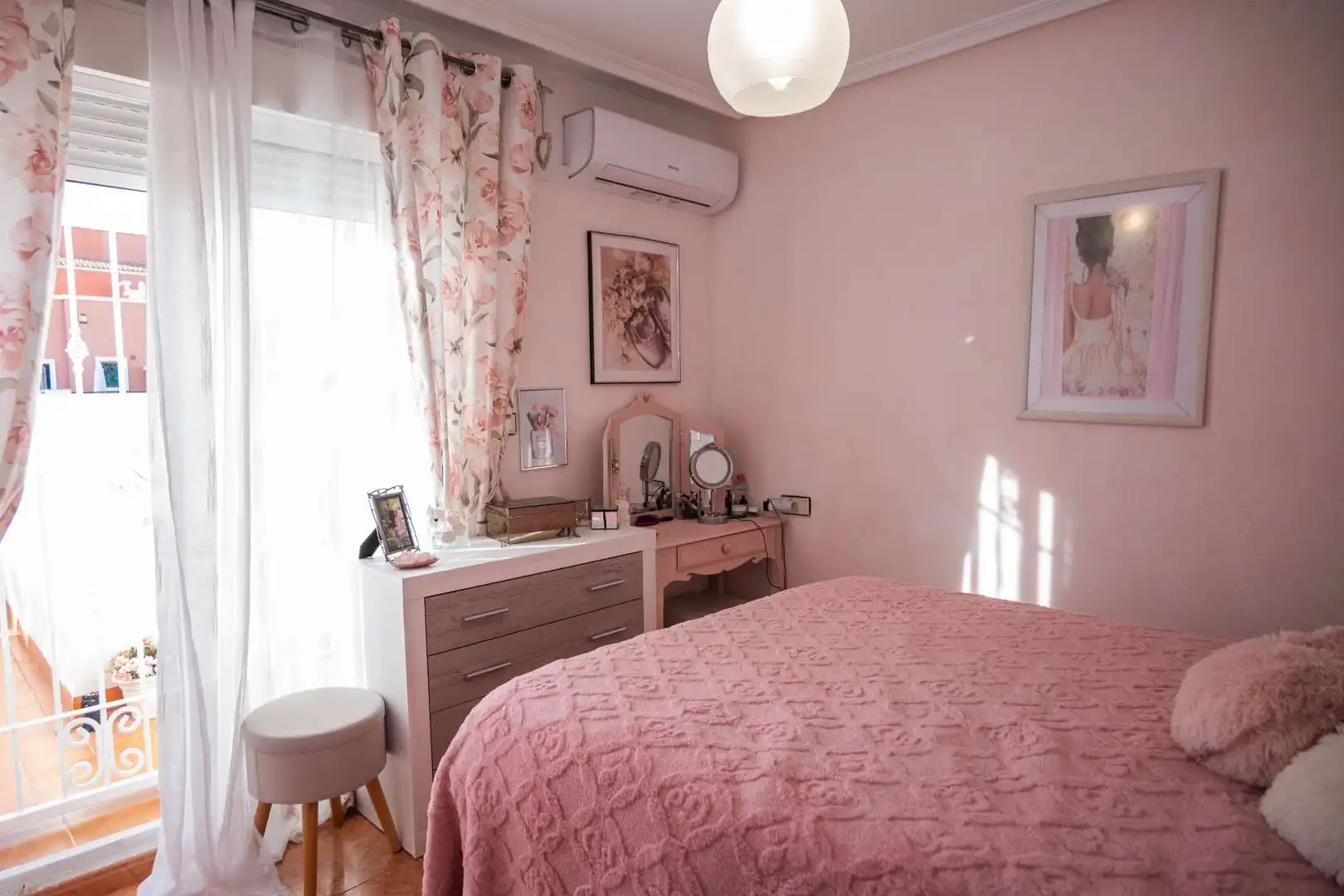 Dormitori de Casa adosada en venda en Los Montesinos amb Aire condicionat, Jardí privat i Terrassa