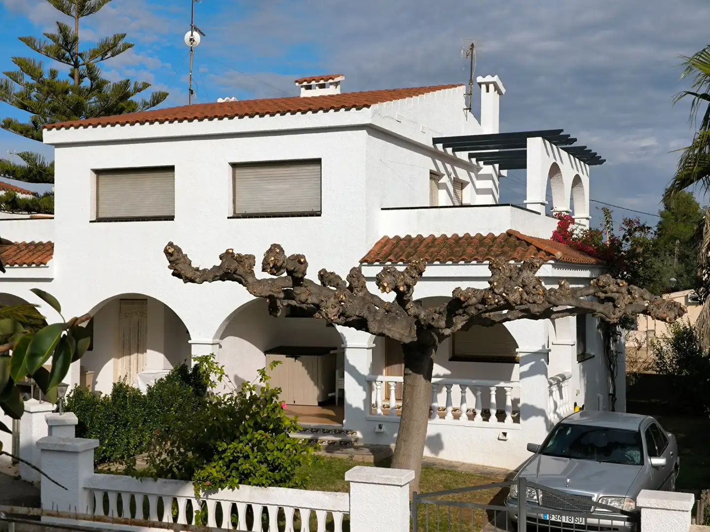 Vista exterior de Casa adosada en venda en Alcanar amb Jardí privat i Terrassa