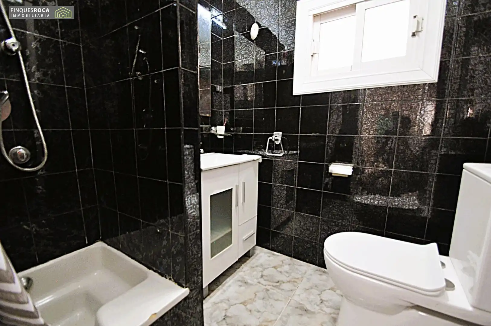 Baño de Casa o chalet en venta en L'Aldea con Aire acondicionado, Calefacción y Jardín privado